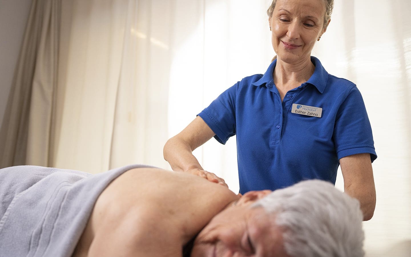 Rückenmassage in der Physiotherapie im Bewegungszentrum Hochdorf